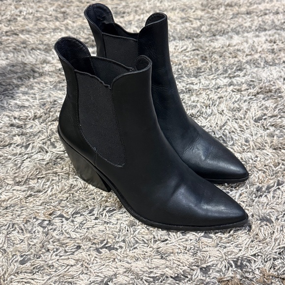 Steven by Steve Madden black leather upper ankle boot size 8.5 - Picture 3 of 9